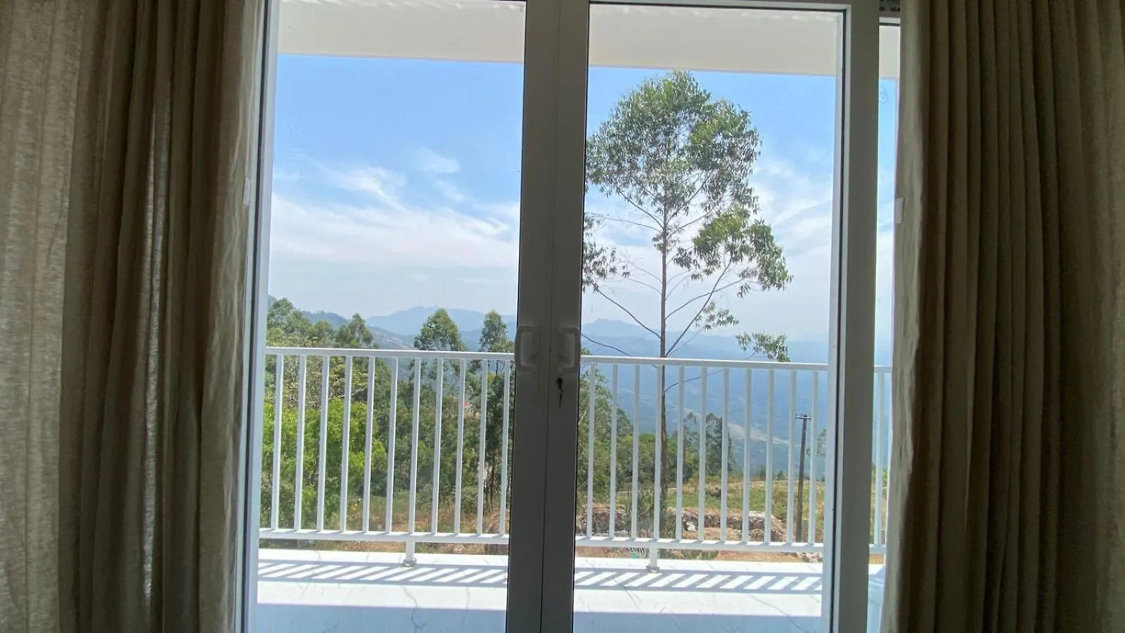 Akai Vibe Apartment Munnar India